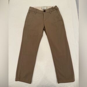 Abercrombie Kids Brown Chinos size 7/8 Short